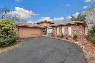 3518 S Manor Drive, Lansing, IL 60438