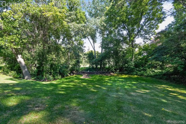 1917 S Milford Road, Milford Charter Township, MI 48381