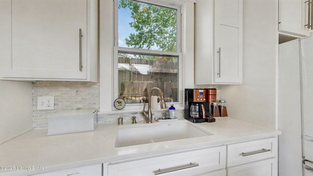 1328 Winter Ave, Louisville, KY 40204