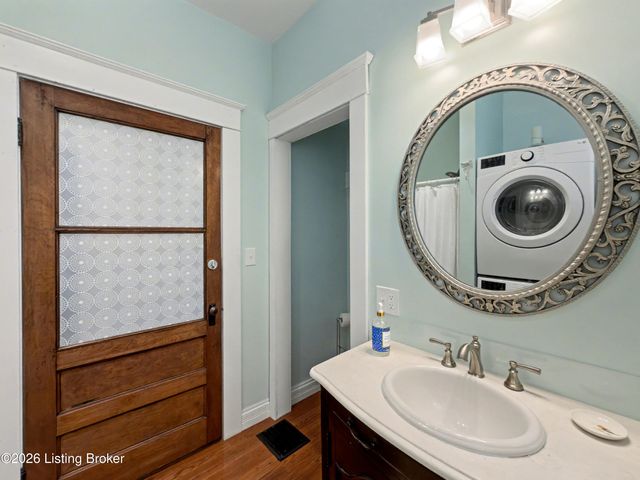 1328 Winter Ave, Louisville, KY 40204