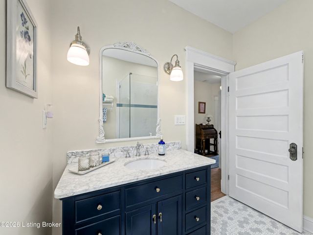 1328 Winter Ave, Louisville, KY 40204