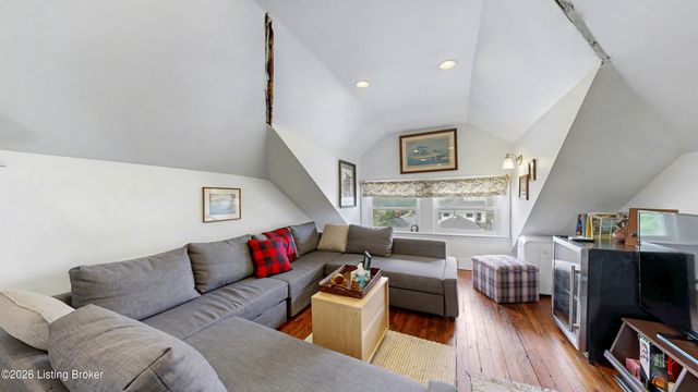 1328 Winter Ave, Louisville, KY 40204