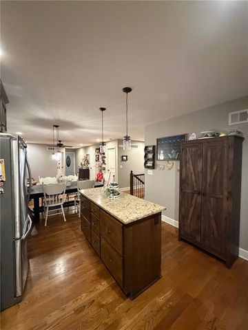 342 ARMOUR Avenue, Bonner Springs, KS 66012