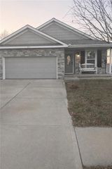 342 ARMOUR Avenue, Bonner Springs, KS 66012