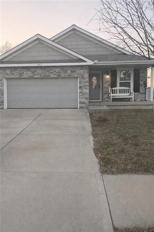 342 ARMOUR Avenue, Bonner Springs, KS 66012