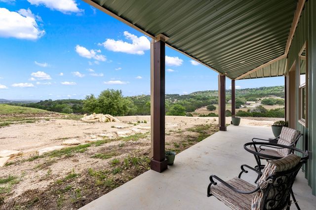 161 Balsly Rd, Center Point, TX 78010