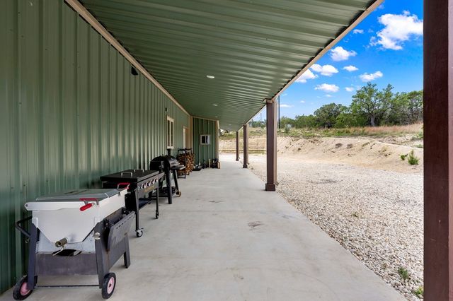 161 Balsly Rd, Center Point, TX 78010
