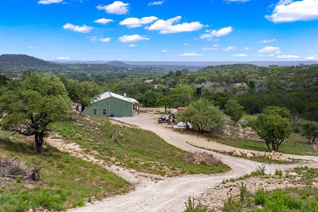 161 Balsly Rd, Center Point, TX 78010