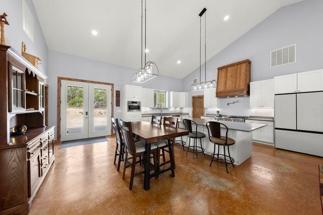 161 Balsly Rd, Center Point, TX 78010