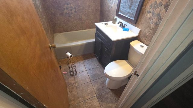 15409 Dobson Avenue, Dolton, IL 60419
