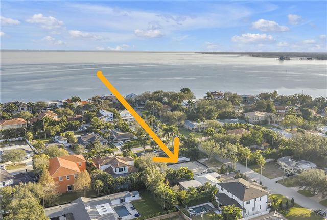 211 TOLEDO WAY NE, St Petersburg, FL 33704