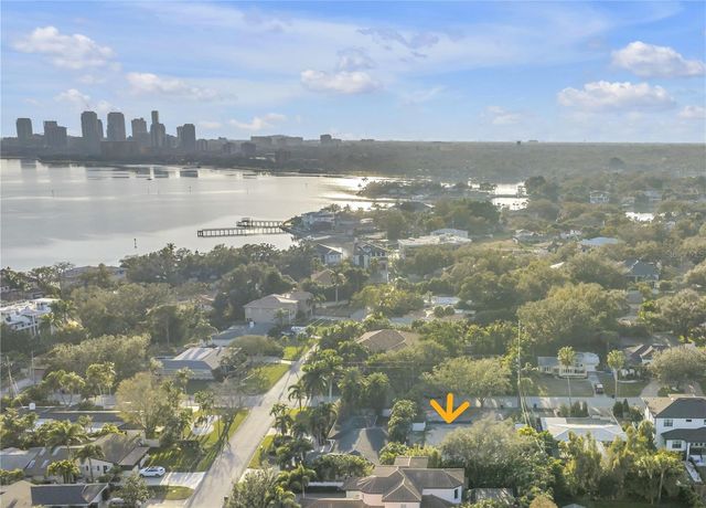 211 TOLEDO WAY NE, St Petersburg, FL 33704