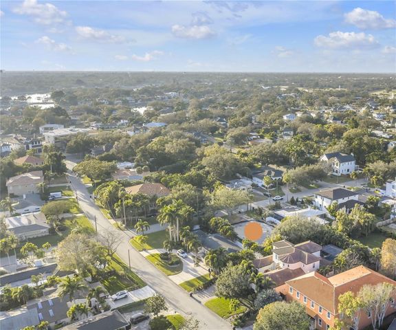 211 TOLEDO WAY NE, St Petersburg, FL 33704