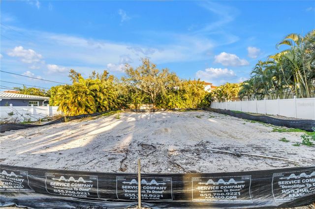 211 TOLEDO WAY NE, St Petersburg, FL 33704