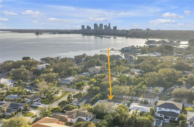 211 TOLEDO WAY NE, St Petersburg, FL 33704