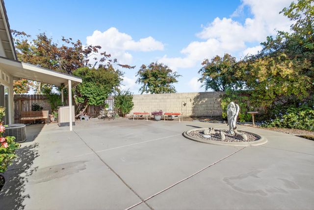 3200 Spring Garden Dr, Turlock, CA 95382