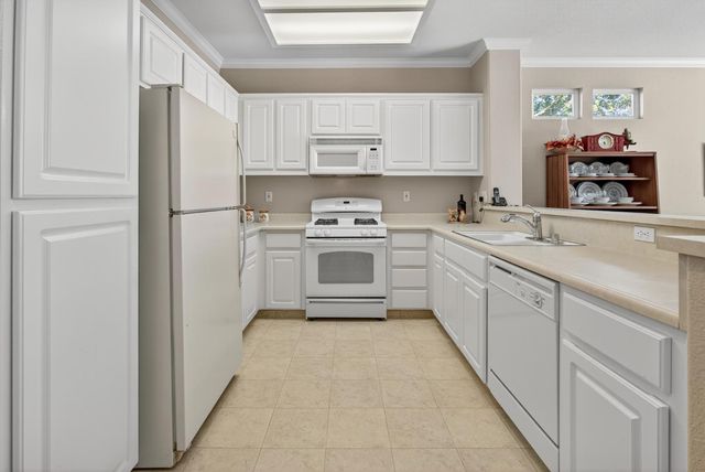 3200 Spring Garden Dr, Turlock, CA 95382