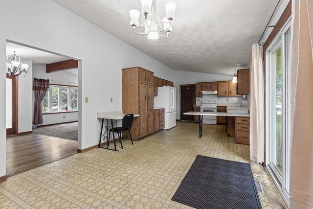 4356 JACKSON STREET, Oshkosh, WI 54901