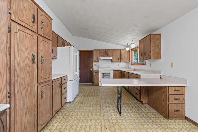 4356 JACKSON STREET, Oshkosh, WI 54901
