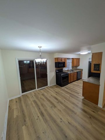 24031 S Cardinal Drive, Channahon, IL 60410