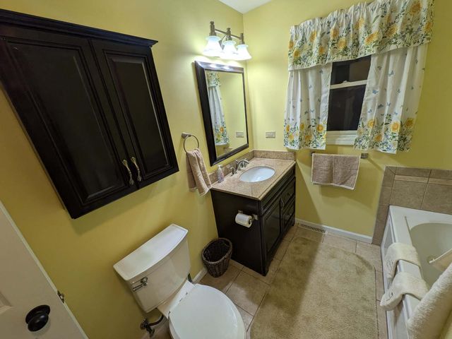 24031 S Cardinal Drive, Channahon, IL 60410