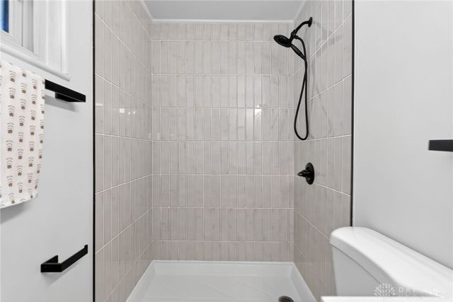 5560 Harshmanville Road, Dayton, OH 45424