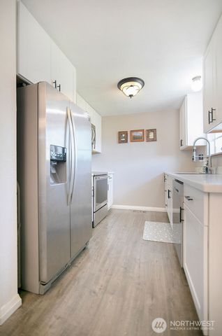 535 Diane Street SW, Castle Rock, WA 98611