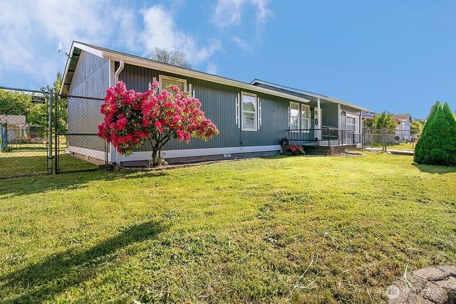 535 Diane Street SW, Castle Rock, WA 98611