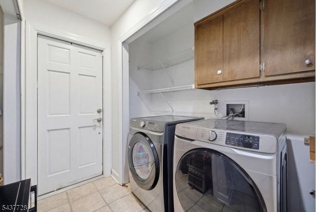 70 High Oaks Dr, Watchung Boro, NJ 07069