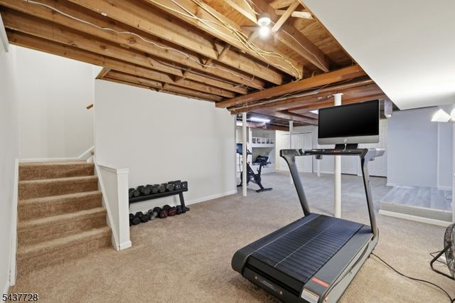 70 High Oaks Dr, Watchung Boro, NJ 07069