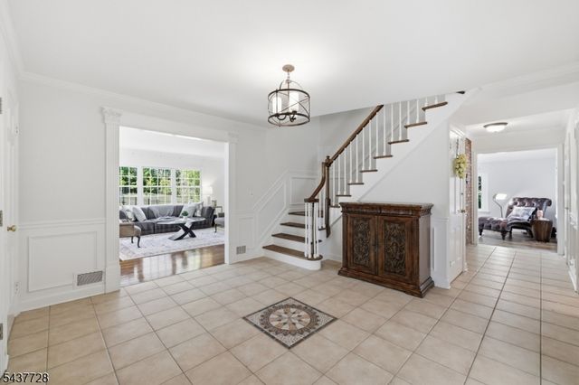 70 High Oaks Dr, Watchung Boro, NJ 07069