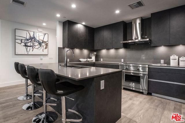 728 N Sweetzer Avenue 315, Los Angeles, CA 90069