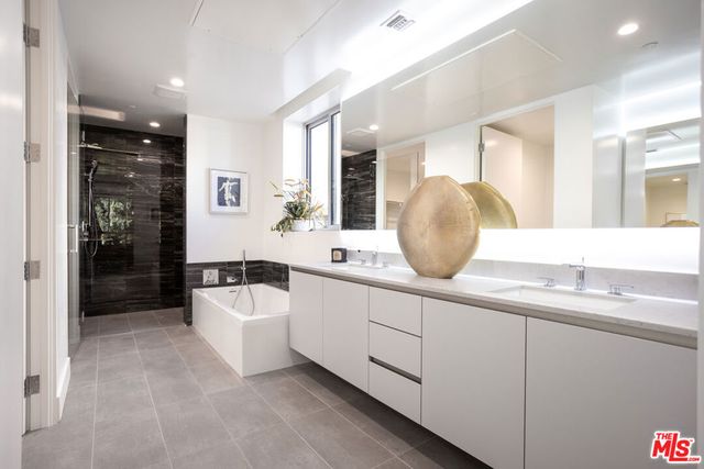 728 N Sweetzer Avenue 315, Los Angeles, CA 90069