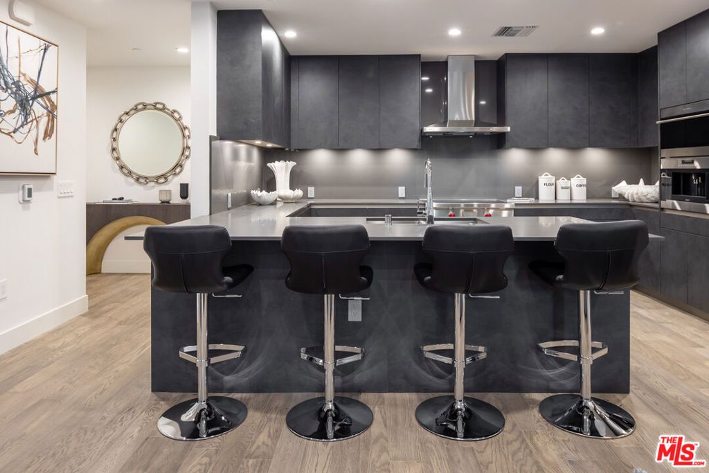 728 N Sweetzer Avenue 315, Los Angeles, CA 90069