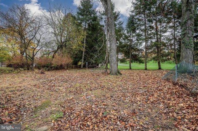 3019 KUTZTOWN RD, Reading, PA 19605