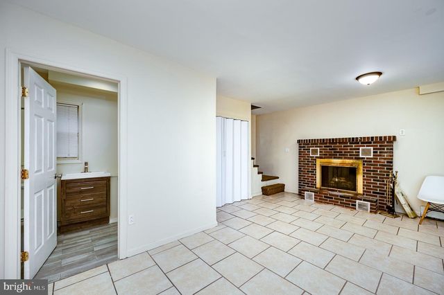 3019 KUTZTOWN RD, Reading, PA 19605