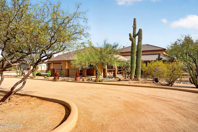 141 E Cloud Road, Phoenix, AZ 85086