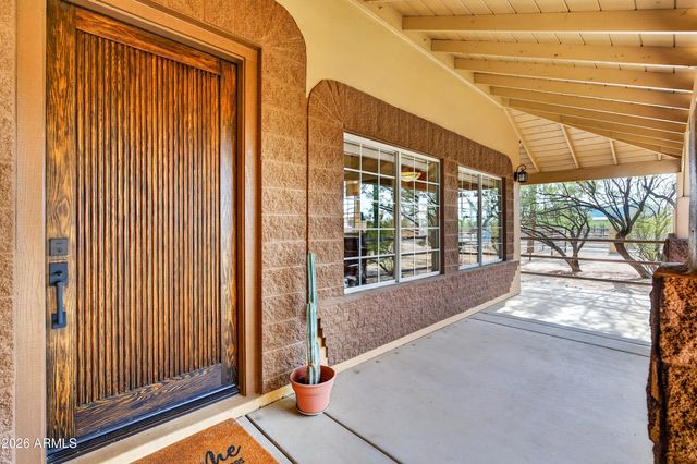 141 E Cloud Road, Phoenix, AZ 85086