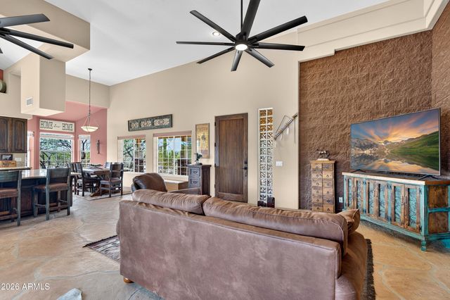 141 E Cloud Road, Phoenix, AZ 85086