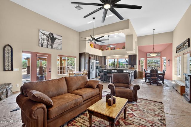 141 E Cloud Road, Phoenix, AZ 85086
