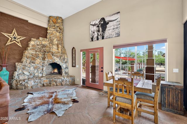 141 E Cloud Road, Phoenix, AZ 85086