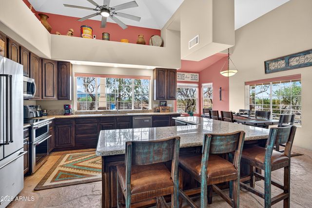 141 E Cloud Road, Phoenix, AZ 85086