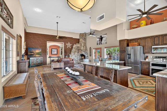 141 E Cloud Road, Phoenix, AZ 85086