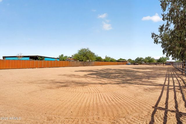 141 E Cloud Road, Phoenix, AZ 85086