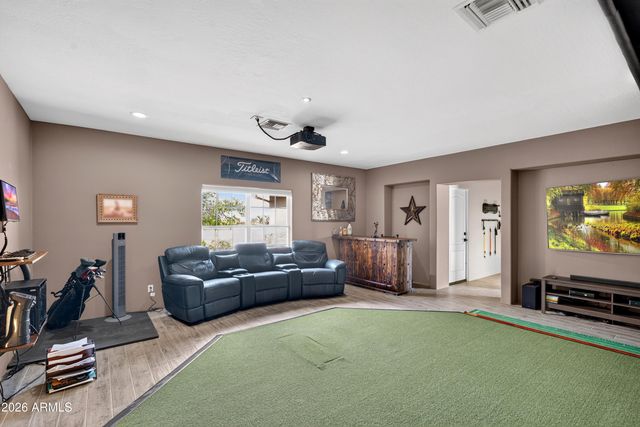 141 E Cloud Road, Phoenix, AZ 85086