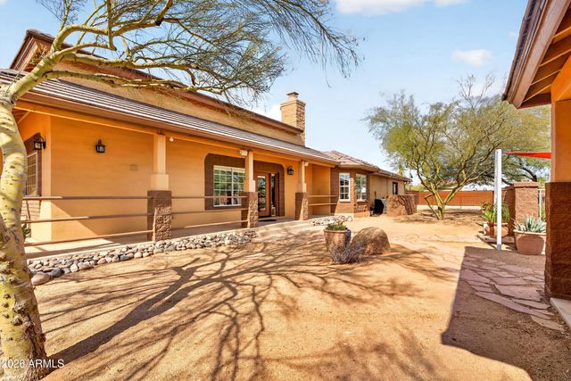 141 E Cloud Road, Phoenix, AZ 85086