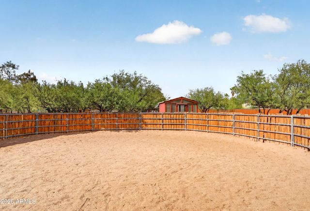 141 E Cloud Road, Phoenix, AZ 85086