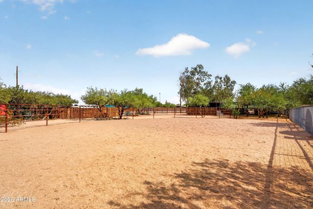 141 E Cloud Road, Phoenix, AZ 85086