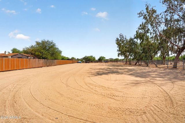 141 E Cloud Road, Phoenix, AZ 85086