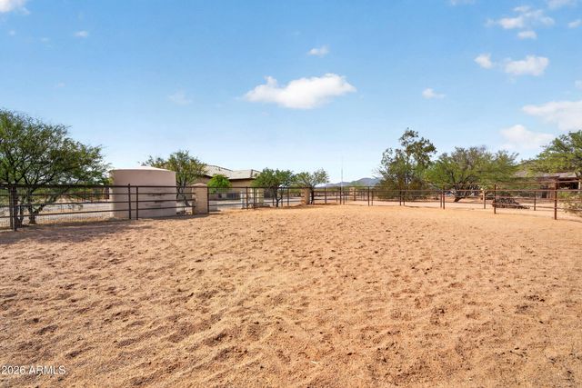 141 E Cloud Road, Phoenix, AZ 85086